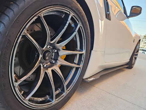 Used 2010 Nissan 370Z Touring w/ Sport Pkg image 9