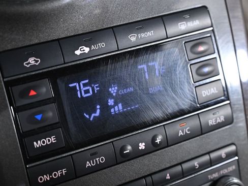 Used 2014 Nissan Quest LE image 17