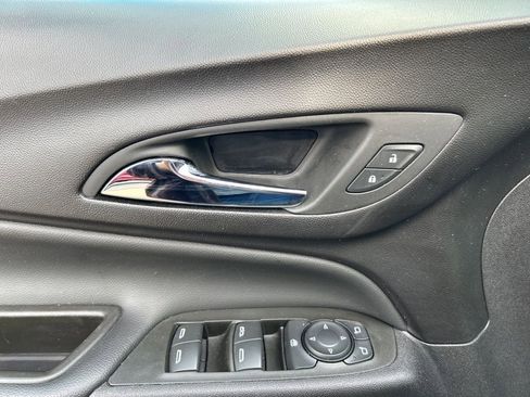Used 2024 Chevrolet Equinox LT image 23