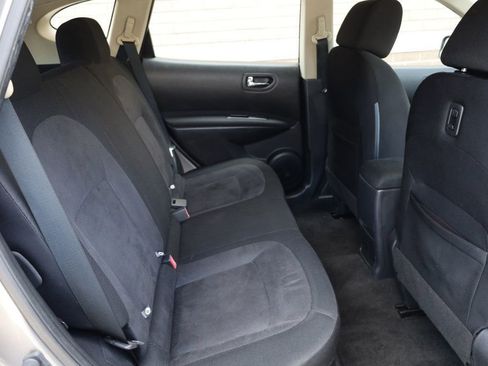 Used 2011 Nissan Rogue S image 16