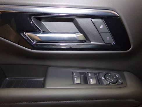 New 2025 Chevrolet Suburban LS image 14