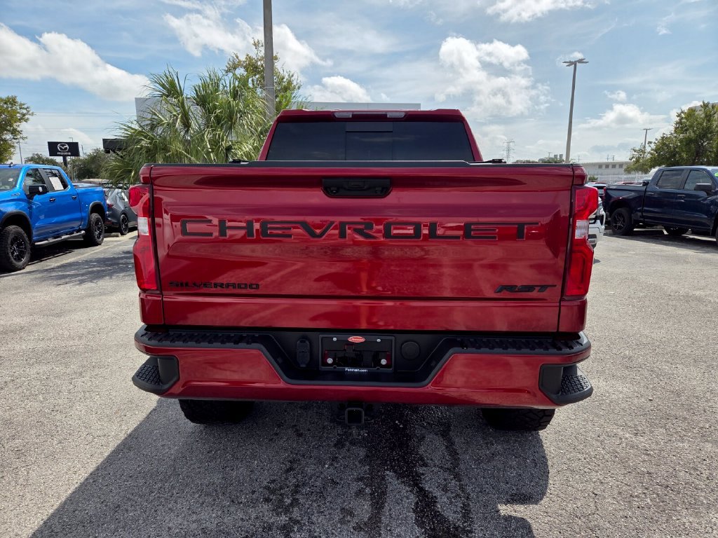 Used 2025 Chevrolet Silverado 1500 RST w/ Convenience Package II AWD/4WD image 10