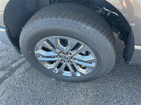 New 2025 Ford F150 Lariat w/ Equipment Group 501A Mid image 15