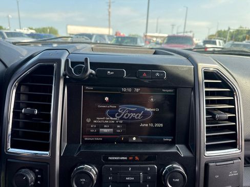 Used 2015 Ford F150 XLT w/ Equipment Group 302A Luxury AWD/4WD image 14