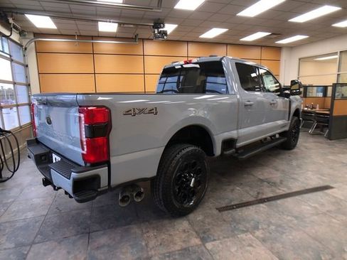 New 2026 Ford F250 Lariat w/ Black Appearance Package image 7