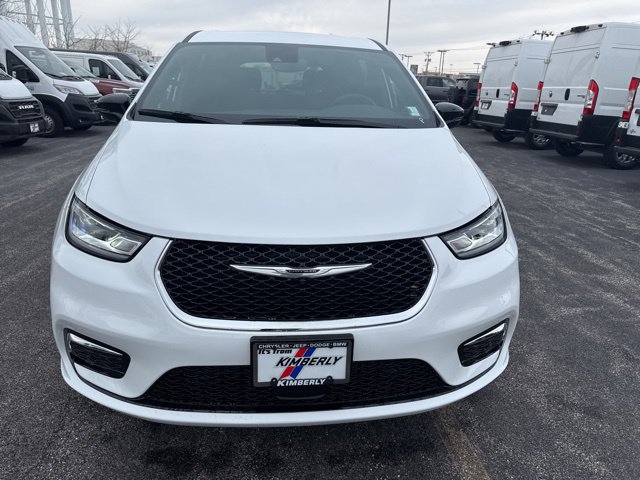 New 2026 Chrysler Pacifica Select AWD/4WD image 14