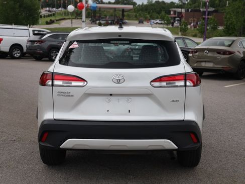 Used 2024 Toyota Corolla Cross L AWD/4WD image 4