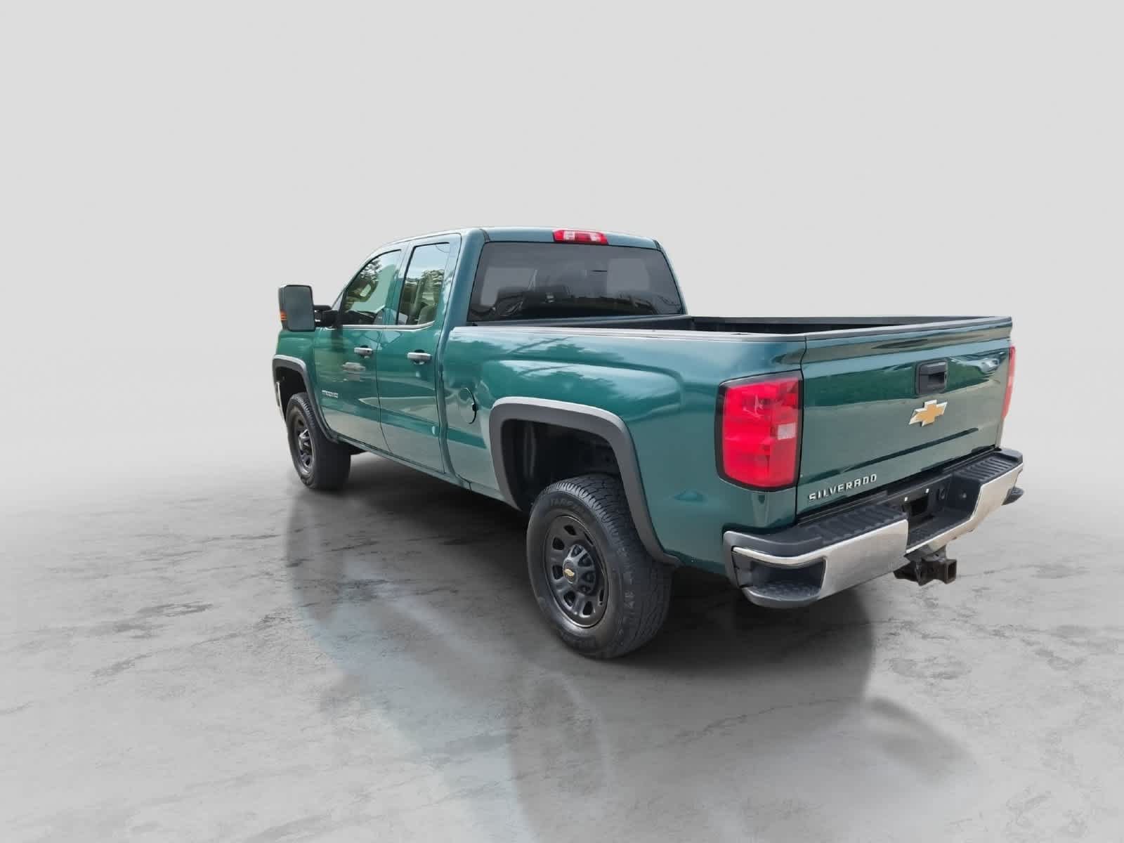 Used 2017 Chevrolet Silverado 2500 W/T w/ Snow Plow Prep Package AWD/4WD image 6