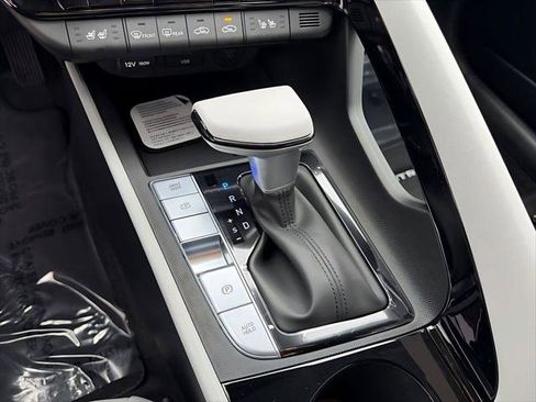 New 2026 Hyundai Elantra Limited image 25