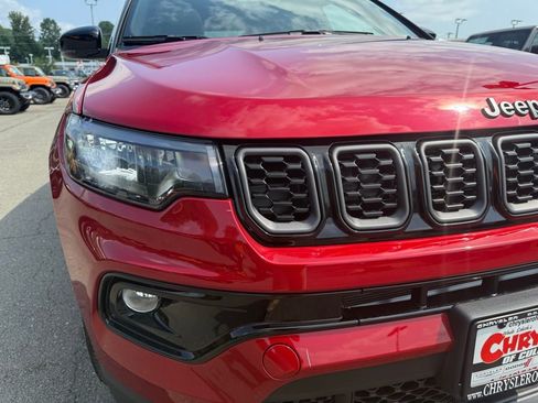 New 2025 Jeep Compass Limited w/ Sun & Sound Group image 18