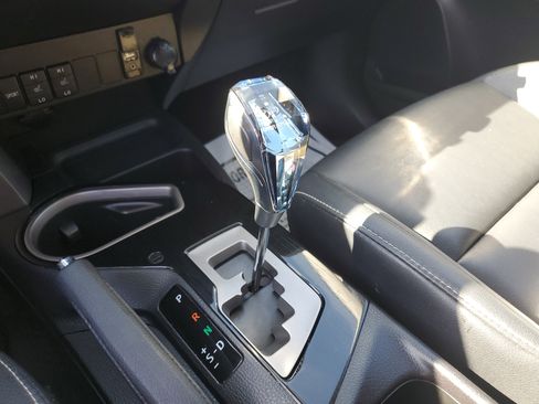 Used 2017 Toyota RAV4 Limited image 26