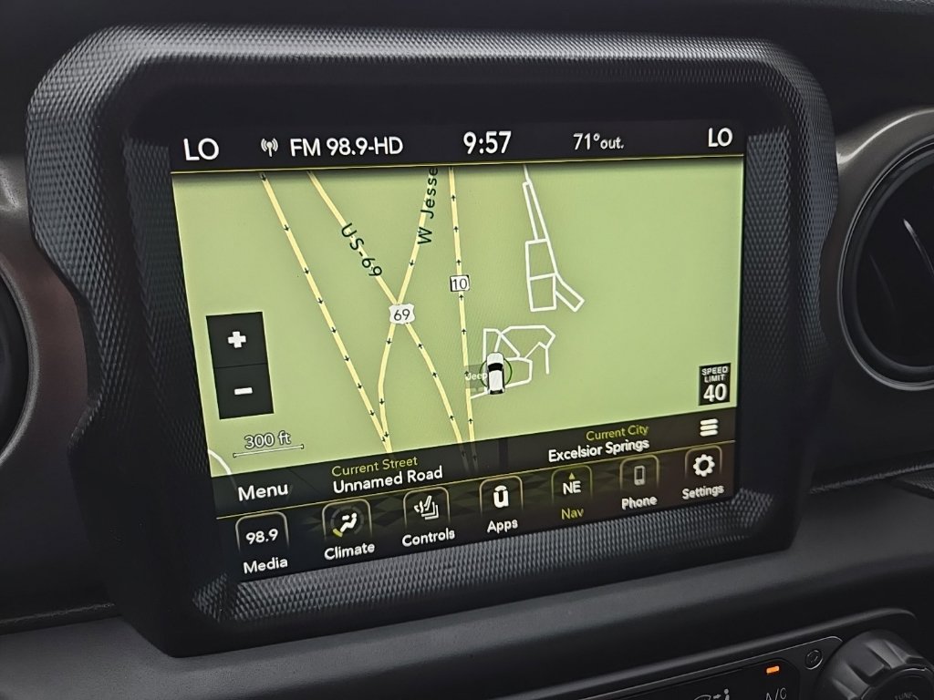 Used 2023 Jeep Gladiator Sport AWD/4WD image 58