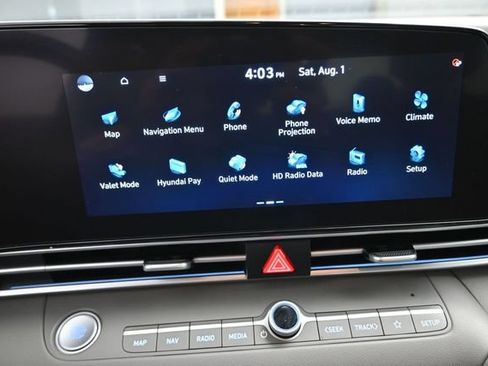 Used 2025 Hyundai Elantra SEL FWD image 30