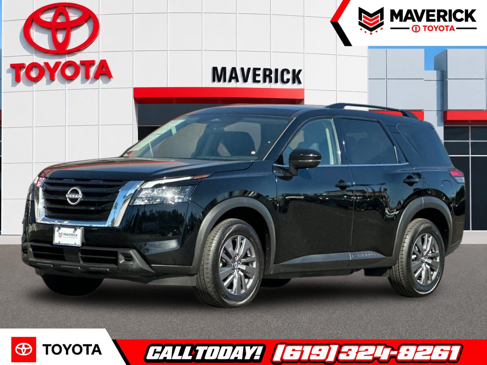 Used 2025 Nissan Pathfinder SV FWD image 1