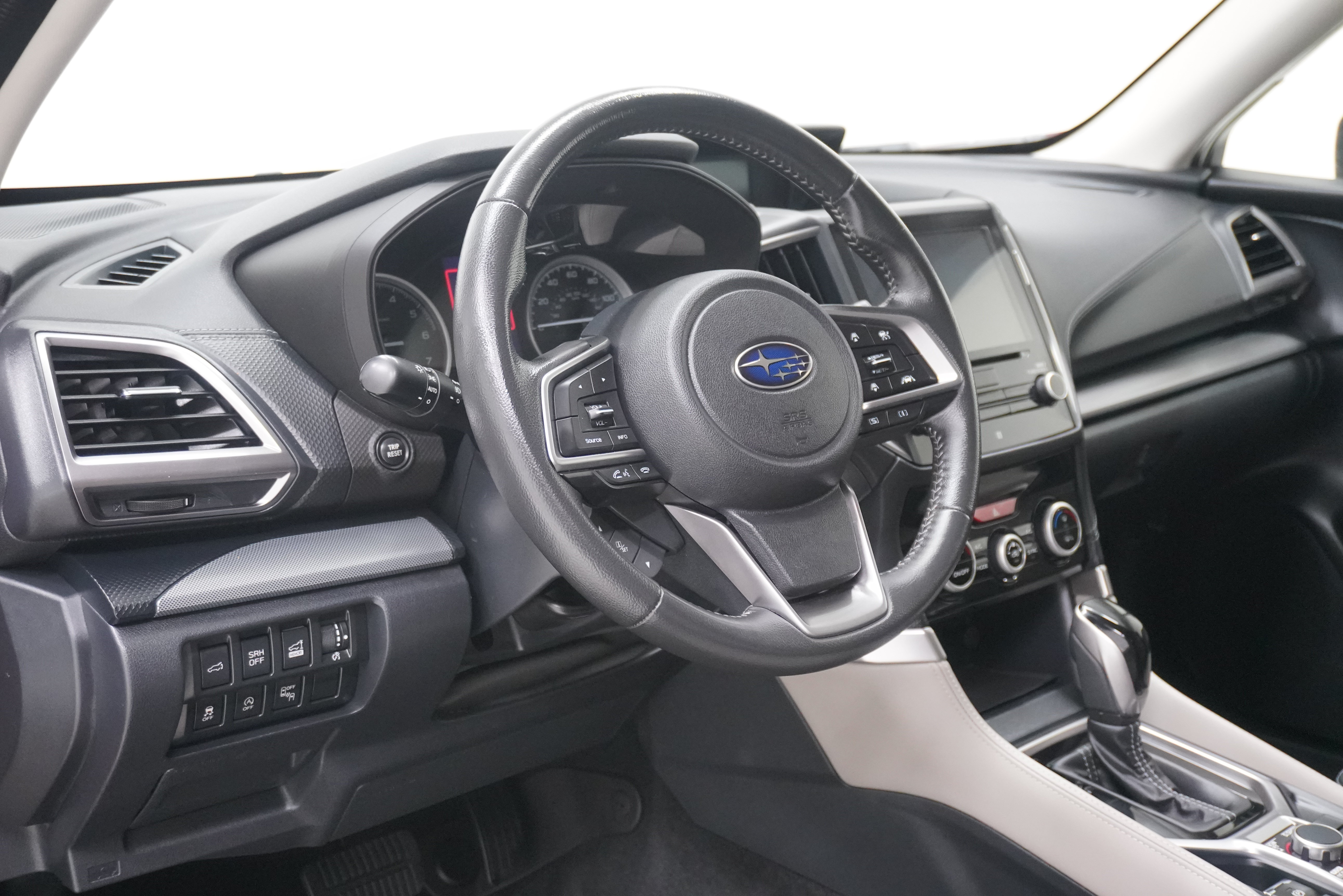 Used 2019 Subaru Forester Limited w/ Popular Package #3 AWD/4WD image 10
