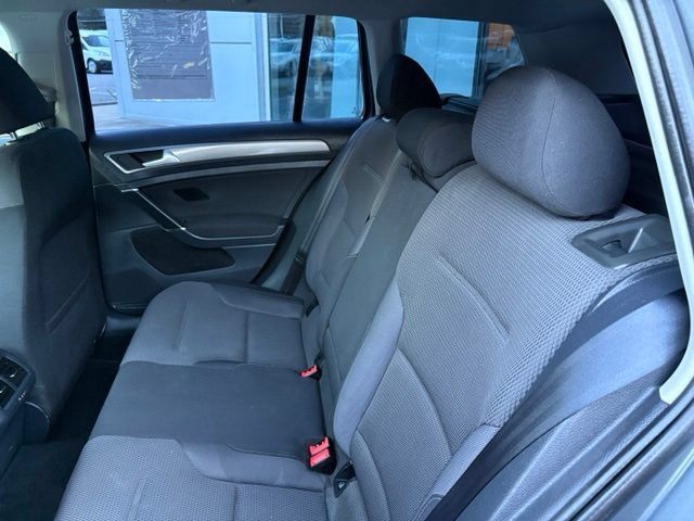 Used 2016 Volkswagen Golf S FWD image 25