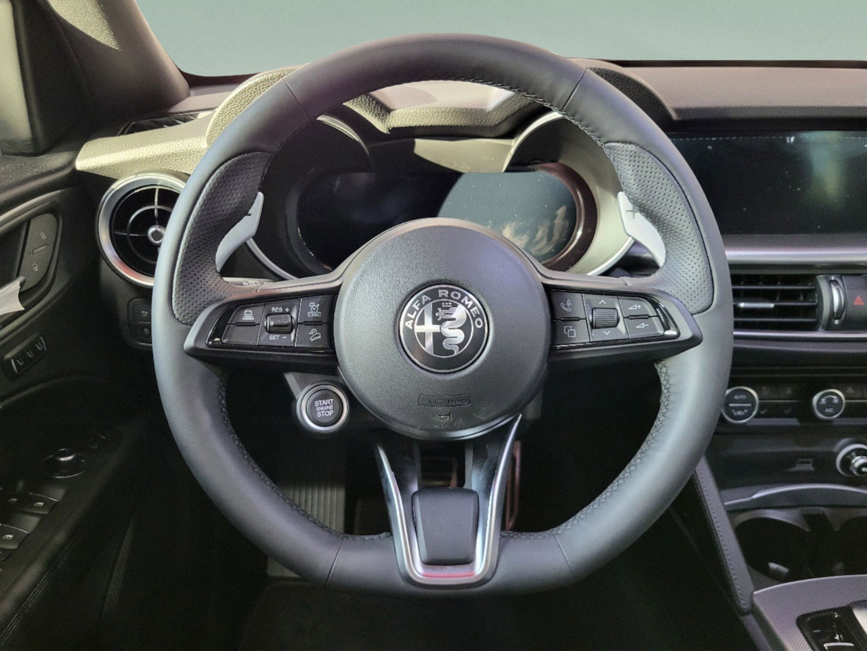 New 2025 Alfa Romeo Stelvio Sprint AWD/4WD image 38