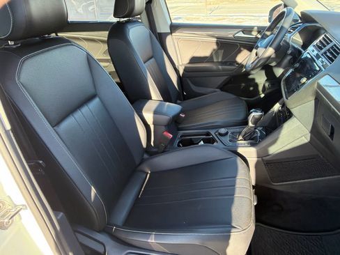 Used 2024 Volkswagen Tiguan SE image 13