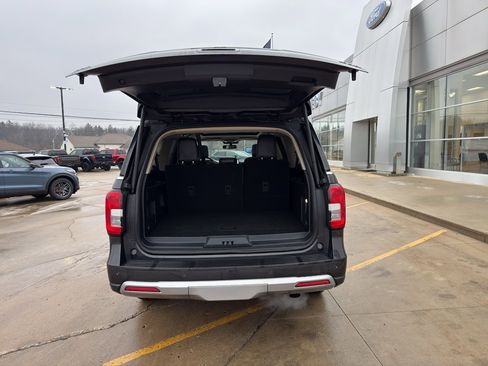 Used 2023 Ford Expedition Max XLT image 14