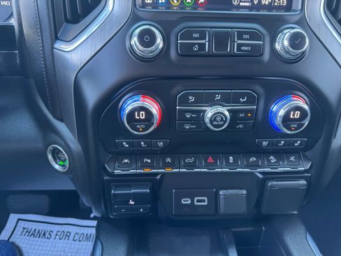 Used 2021 GMC Sierra 1500 Denali w/ Denali Ultimate Package image 12