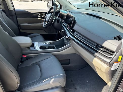 New 2026 Kia Carnival LXS image 18