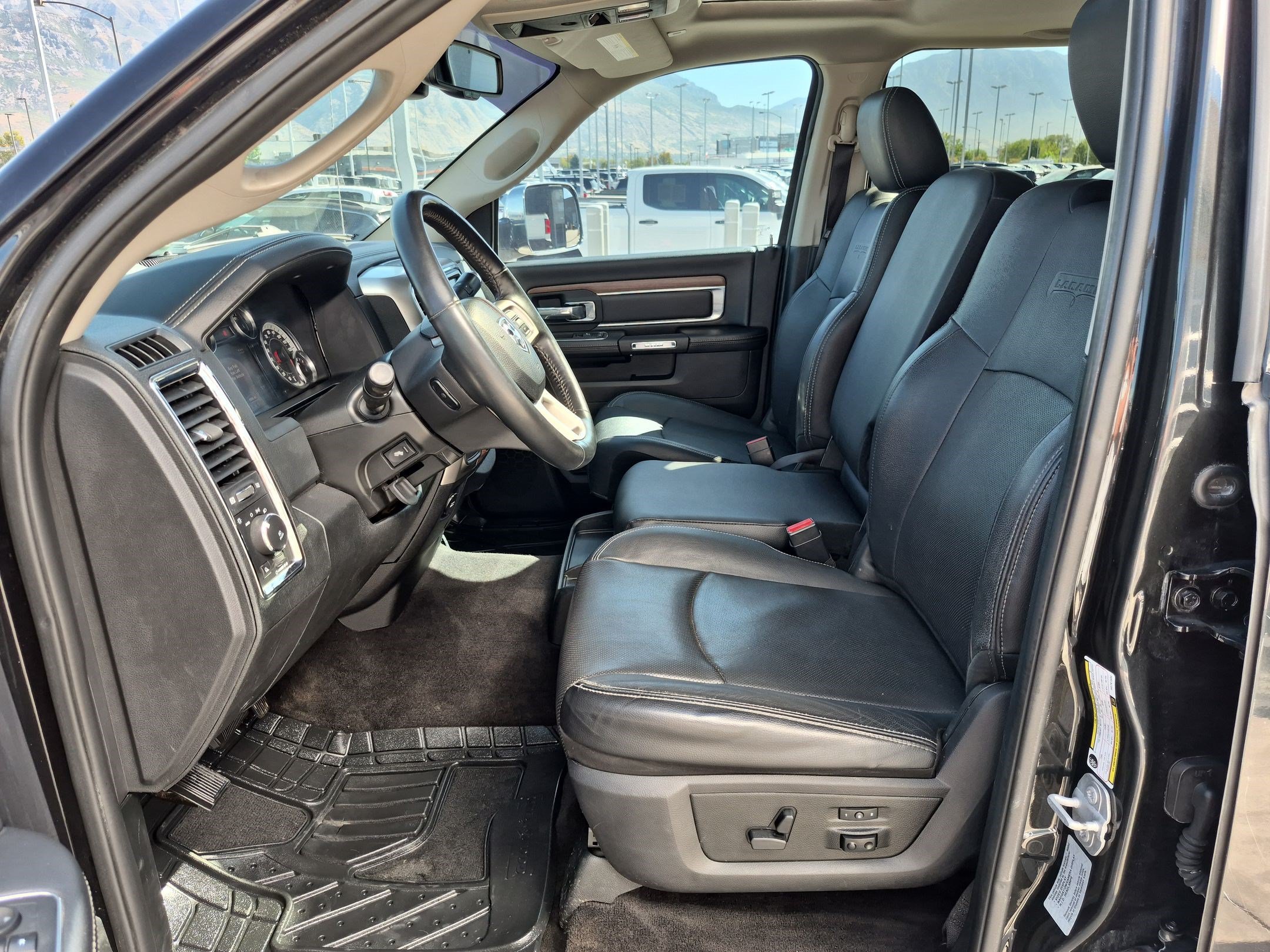 Used 2017 RAM 2500 Laramie AWD/4WD image 15