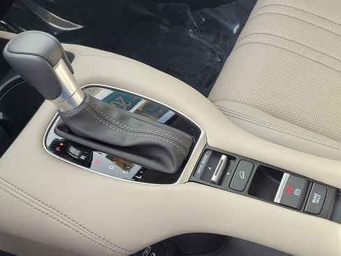 Certified 2025 Honda HR-V EX-L image 14