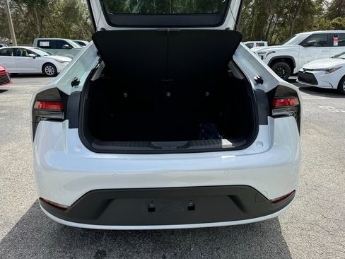 New 2024 Toyota Prius LE image 14