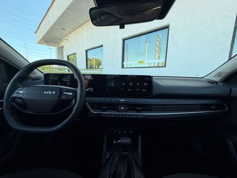 Used 2026 Kia K4 FWD image 32