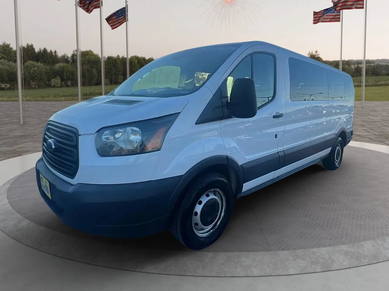Used 2019 Ford Transit 350 XL RWD image 3