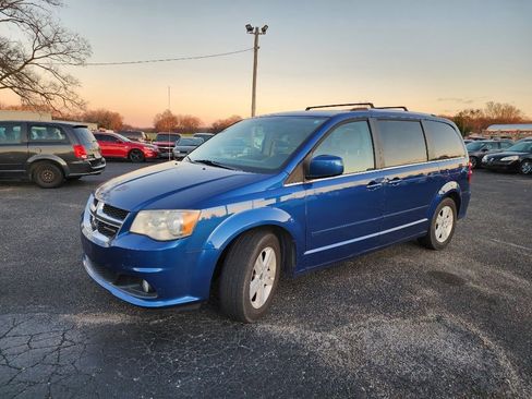 Used 2011 Dodge Grand Caravan Crew w/ Entertainment Group 1 image 12