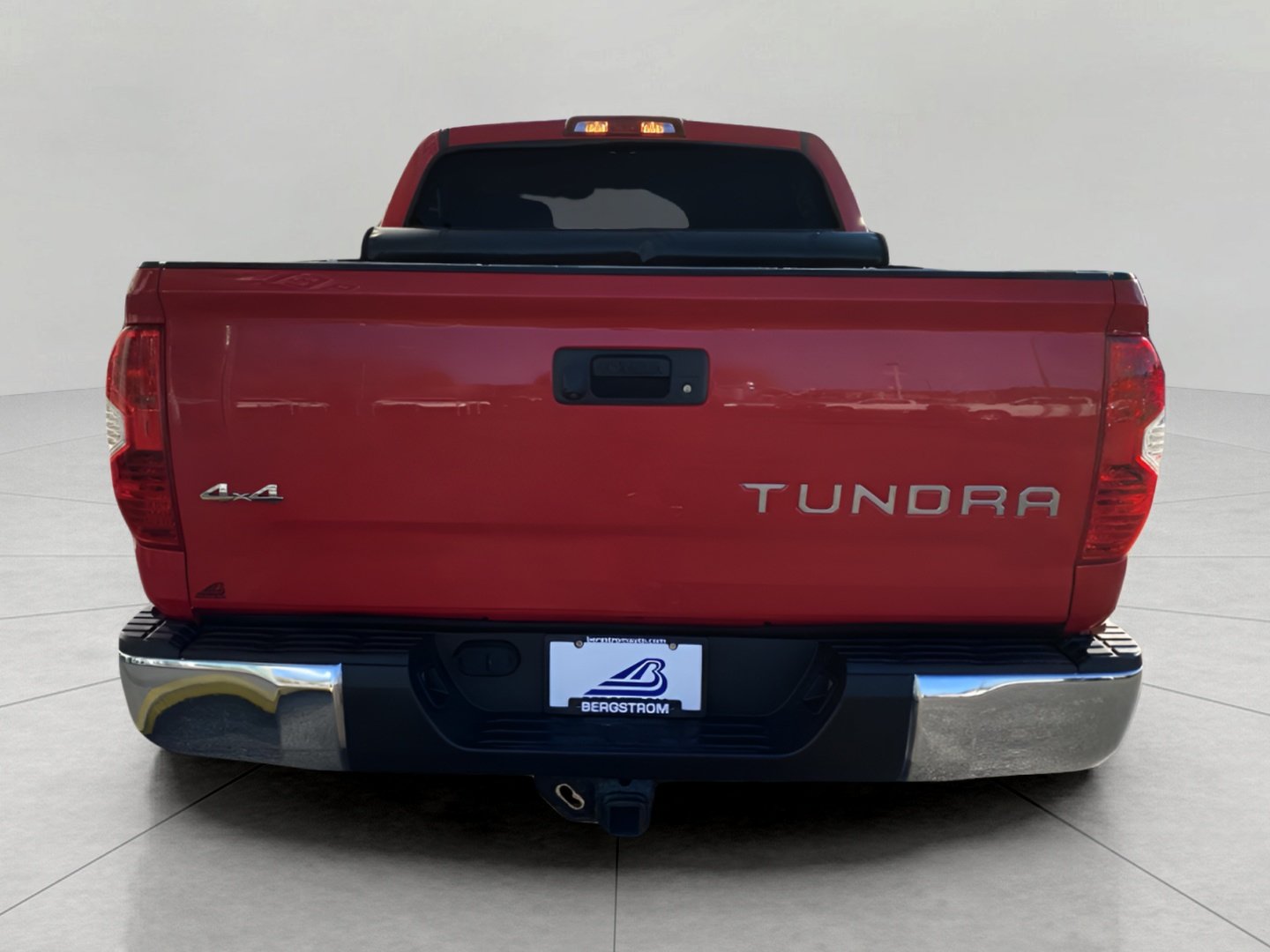 Used 2015 Toyota Tundra SR5 w/ SR5 Upgrade Package AWD/4WD image 9