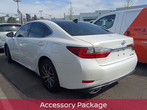 Used 2017 Lexus ES 350 w/ Navigation System Package FWD image 5