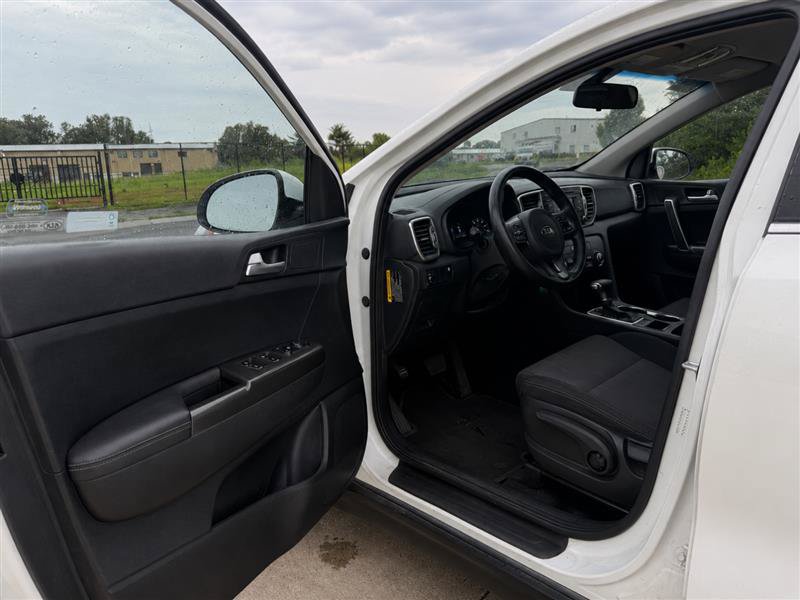 Used 2019 Kia Sportage LX AWD/4WD image 13