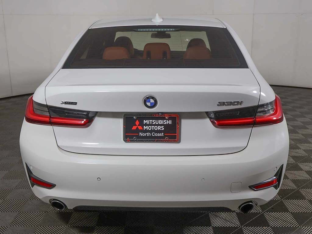 Used 2020 BMW 330i xDrive Sedan w/ Convenience Package AWD/4WD image 13