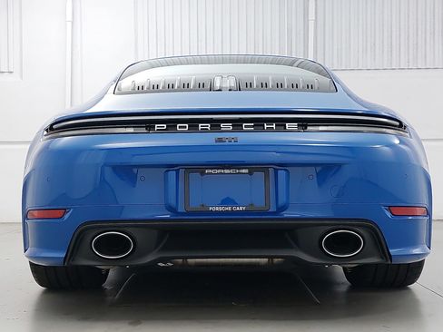 New 2026 Porsche 911 Carrera RWD image 6