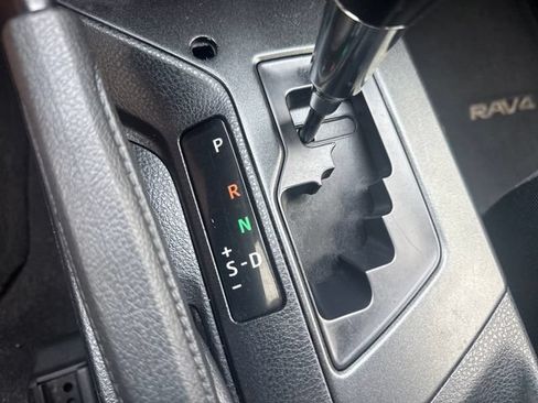 Used 2016 Toyota RAV4 LE AWD/4WD image 22