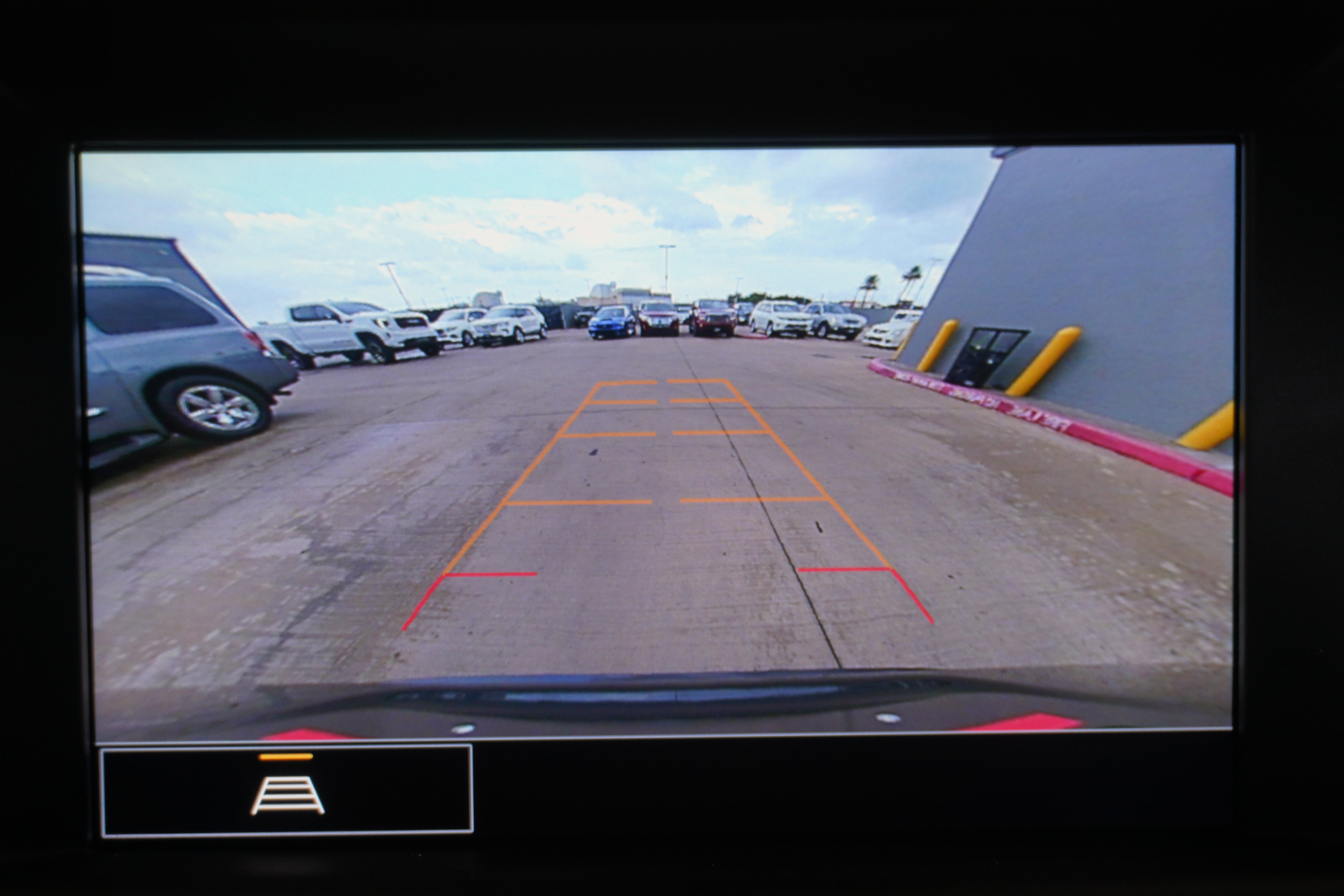 Used 2023 GMC Terrain SLT w/ Infotainment Package II AWD/4WD image 21
