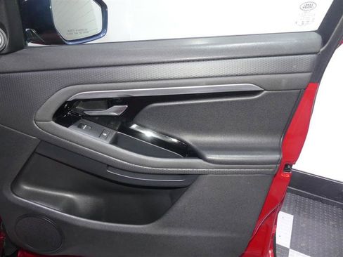 Used 2020 Land Rover Range Rover Evoque S image 18