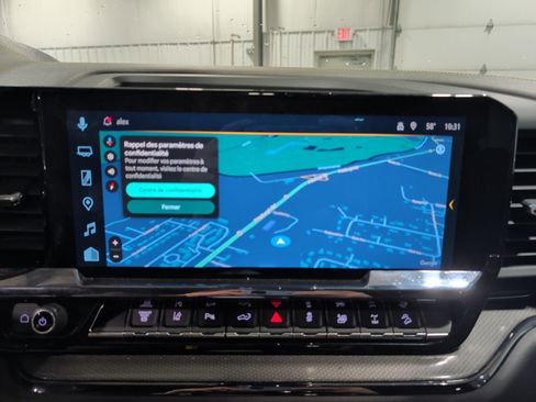 Used 2024 Chevrolet Silverado 2500 ZR2 w/ Technology Package image 10