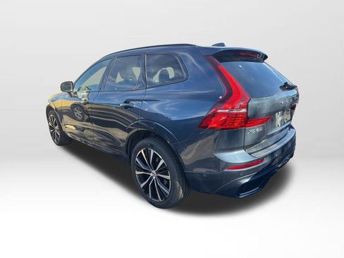 Used 2023 Volvo XC60 B5 Plus image 4