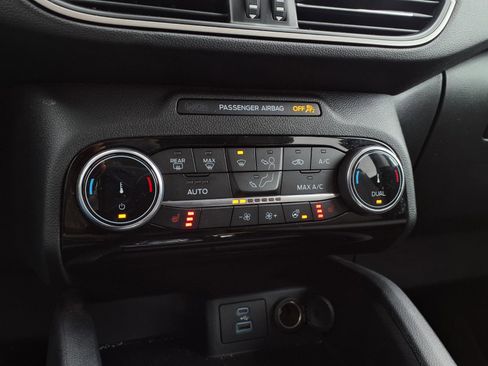 Used 2022 Ford Escape SE w/ Convenience Package image 17