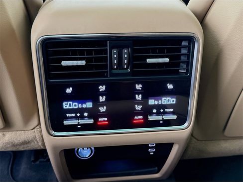 Used 2023 Porsche Cayenne S image 27