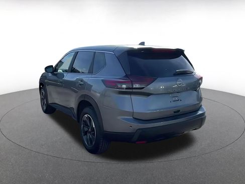 Used 2025 Nissan Rogue SV FWD image 11