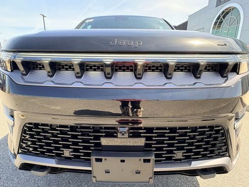New 2026 Jeep Grand Wagoneer Limited AWD/4WD image 15