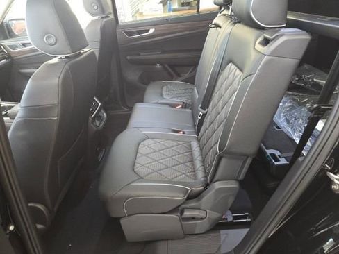 New 2025 Volkswagen Atlas SEL Premium R-Line image 16