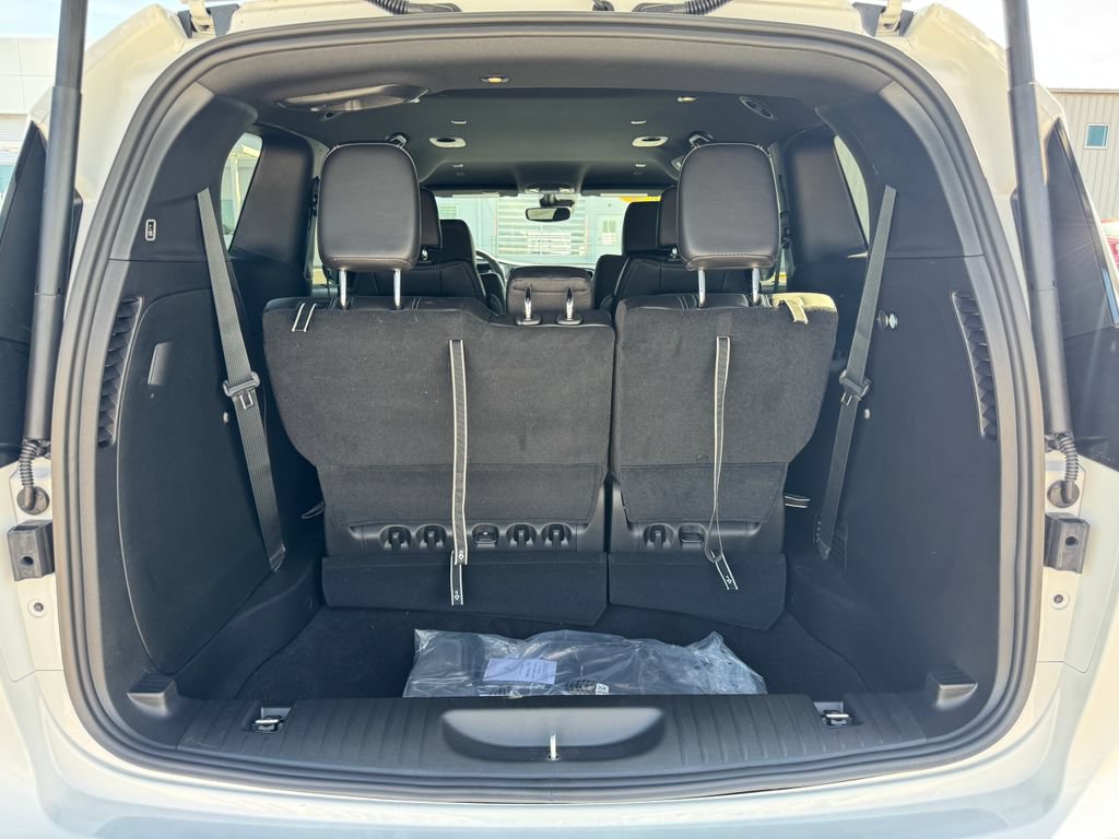 New 2027 Chrysler Pacifica Select FWD image 9