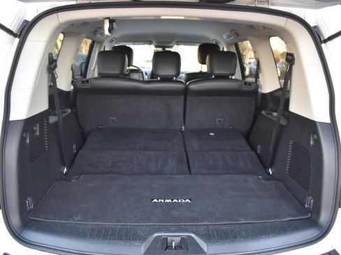 Used 2024 Nissan Armada SV image 56