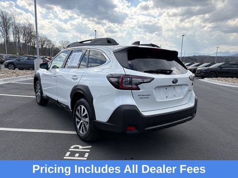 Certified 2025 Subaru Outback Premium AWD/4WD image 6