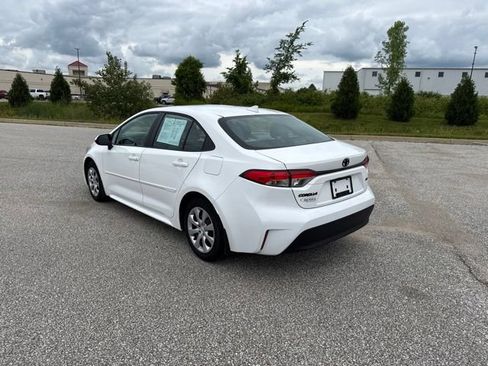 Used 2024 Toyota Corolla LE FWD image 7